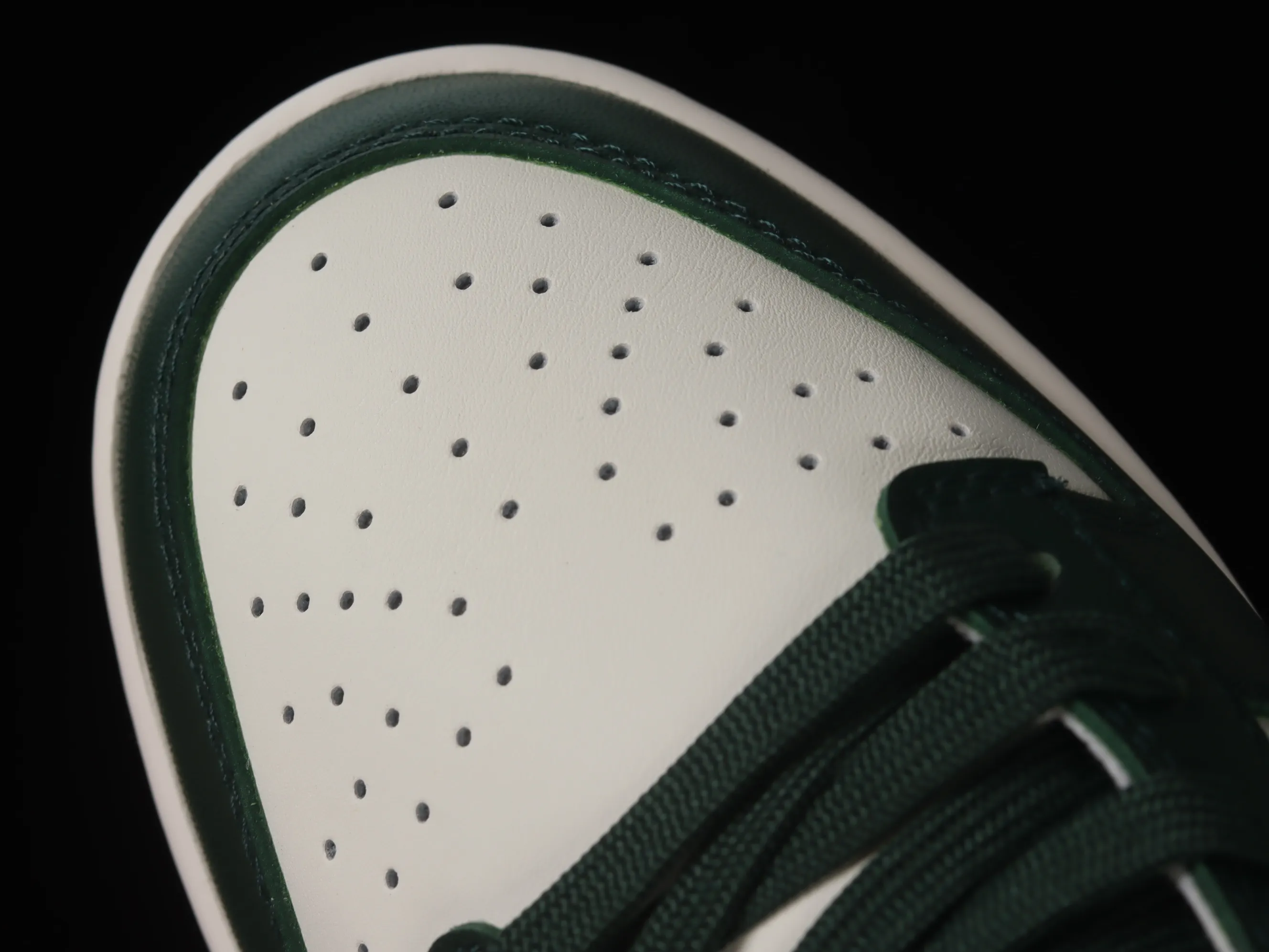 All categories Nk SB Dunk series Nk SB Dunk Low low-top sneakers Nk Dunk Low "Gorge Green" retro white and green SB low-top sports and leisure sneakers DD1503-300